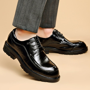 Chaussures habillées en cuir pour hommes, style Oxford, bout rond, à lacets, semelle souple, pour le bureau et les occasions professionnelles, couleur unie, automne - Product Image 4