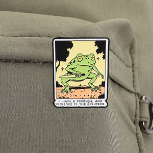 Broche en métal carrée, motif grenouille de dessin animé audacieuse, avec bordure de style bande dessinée et <span class=keywords><strong>citation</strong></span> d'humour noir sur le thème de la crapaud sombre, pour collection de cadeaux de style alternatif - Product Image 4