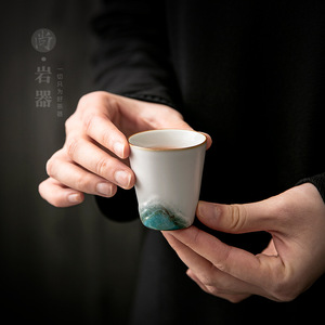 Taza de té de porcelana Distant Mountain Master Cup, forma cilíndrica, sin plomo, para preparar té Kung Fu, degustación y aroma. - Product Image 4