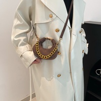2026 Bonbonfarbene Umhängetasche für Junge Mädchen – Mini-Clutch, Niedliche Mode-Damen-Geldbörse, Trendige Mini-Schultertasche mit Kette