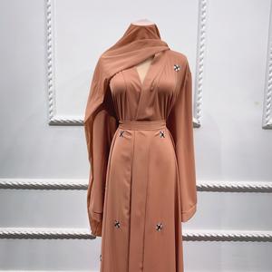 Vente de gros Cardigan musulman Abaya de Dubaï ornée de beaux vêtements islamiques Robes de femmes Abaya Nida perlée Abaya musulmane ouverte sur le devant - Product Image 4