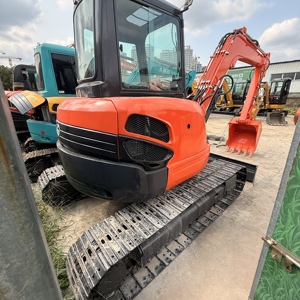 Mini-excavatrice compacte Kubota U40 d'occasion d'origine japonaise, 4 tonnes, sur chenilles, pour travaux agricoles, aménagement paysager et sites étroits - Product Image 2