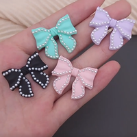 Boucles et attaches pour chaussures en plastique souple PVC, métal, caoutchouc, strass, aglets, chaînes et fleurs