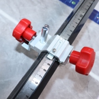 Coupe-carreaux manuel sans cadre à poussoir avec une longueur de coupe maximale de 1500 mm