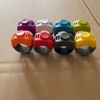 2 tailles disponibles, clicker d'entraînement pour animaux de compagnie avec logo personnalisé et design en forme d'anneau |   Emballage OEM |   Outil de dressage canin de haute qualité