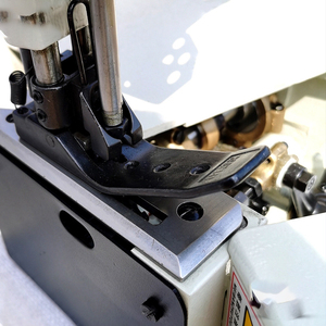 Máquina de Coser Industrial de Alta Calidad GK35-8, Tipo de Brazo Cilíndrico, Puntada Recta, Doble Aguja, para Bolsas - Product Image 3