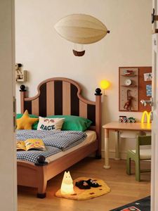 Serie de Habitaciones Infantiles Jim - Cama Infantil de Madera Maciza con Diseño de Dibujos Animados, Crea un Ambiente Vibrante - Product Image 1