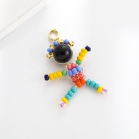 Pendentif de perles de rocaille créatif fait à la main pour femmes mignon dessin animé poupée bricolage fermoir avec perle d'imitation pour les mariages et les fêtes