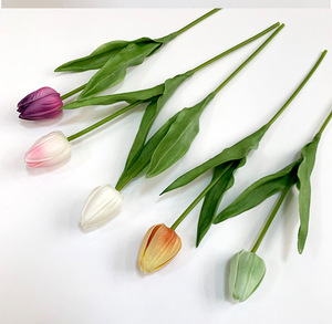 Bouquet di <span class=keywords><strong>Tulipani</strong></span> Artificiali - Fiori Finti Realistici per Halloween e Capodanno Cinese, Decorazione da Tavolo - Product Image 3