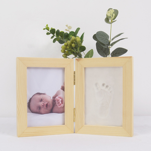 Cornice per impronte di mani <span class=keywords><strong>e</strong></span> <span class=keywords><strong>piedi</strong></span> di neonati, in legno massello, con stampa a lettere, per il centenario del bambino, stile classico, con fango per impronte <span class=keywords><strong>e</strong></span> decorazione fai da te - Product Image 3