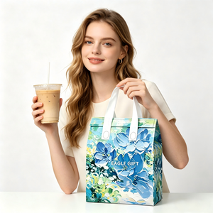 Eco-Friendly Fashionable Lunch Insulated Bag Portable Cooler with 20L/30L Capacity Printed Letter Pattern - Product Image 2