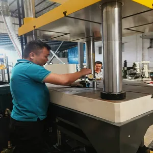 50 टन चार स्तंभ एकल दबाव हाइड्रोलिक मशीन धातु बनाने की मशीन सीएनसी तेजी से तेल प्रेस