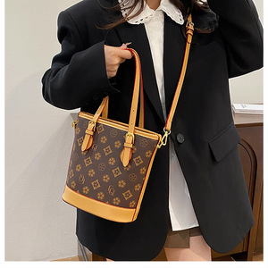 Sac fourre-tout de luxe <span class=keywords><strong>Louis</strong></span> Version 2025 pour femmes et hommes, qualité AA, pliable, avec fermeture éclair et deux accès VIP - Product Image 2