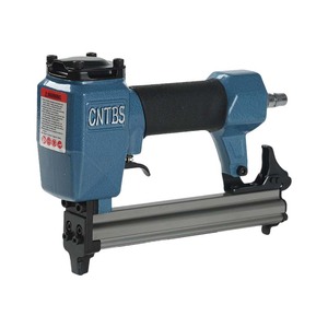 Pistolet à clous pneumatique haute productivité 422J pour le travail du bois avec des clous en acier en rangée droite, modèles 422J - Product Image 1