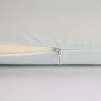 Oreiller de nuque ergonomique en mousse à mémoire de forme en soie glacée, forme extraterrestre, pour le soin du cou, avec noyau en mousse à mémoire de forme, pour la sieste, vente en gros