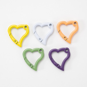 Heart Shaped Zinc Alloy Carabiner Keychain 30mm Fashion Metal <b>Key</b> <b>Ring</b> For <b>Bag</b> And Car <b>Keys</b> - Product Image 2