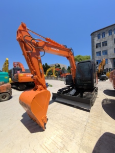 Miniexcavadora Usada a Precio Económico, Original de Japón, Hitachi 70 ZX70 ZX55 ZX70, Excavadora Hidráulica de 6 y 7 Toneladas en Venta - Product Image 6