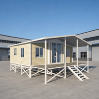 Maison mobile pliable et extensible à construction rapide et économique en acier coloré avec toit en pente, balcon et escalier – Tiny House