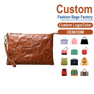 Cartera de mano de cuero arrugado marrón para hombre con correa para la muñeca |   Fabricación Personalizada OEM/ODM para Marcas Empresariales y de Noche - Product Image 1