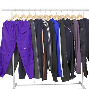 PUYI Chaquetas de Gimnasio Usadas, Contenedor de Ropa de Segunda Mano, Fardos Unisex Grado A, Limpios y a la Moda, 75-100kg/fardo - Product Image 1