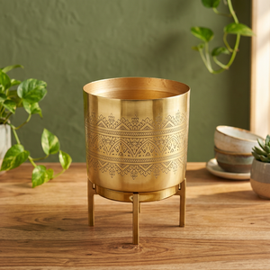 Maceta de Metal Dorado con Soporte y Patrón Grabado para Planta Serpiente, Decoración de Interiores - Product Image 5