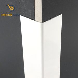 <span class=keywords><strong>Protection</strong></span> d'<span class=keywords><strong>angle</strong></span> en <span class=keywords><strong>métal</strong></span> de haute qualité DECORTRIM pour la <span class=keywords><strong>protection</strong></span> des angles des systèmes en aluminium dans le domaine de la construction - Product Image 2