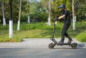 Trottinette électrique G2 Master, autonomie de 70 km, 52V 20.8Ah, double transmission, amortisseurs hydrauliques, pneus de 10 pouces, écran LCD, design pliable - Product Image 4