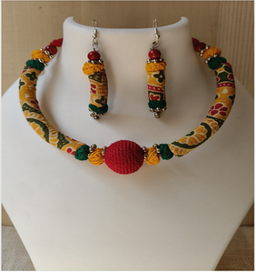 Collar de Cuentas para Mujer de Tela de Algodón Amulyan Overseas, Diseño Clásico con Forma de Corazones, Joyería de Moda Vintage para Bodas - Product Image 4