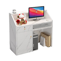 Comptoir de réception blanc, simple et moderne, pour petite boutique de proximité