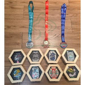 Soporte de exhibición de medallas de madera, caja de almacenamiento de decoración de pared, hexagonal, panal - Product Image 5