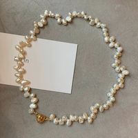 Collier élégant en perles d'amour, cadeau pour les occasions spéciales et les célébrations