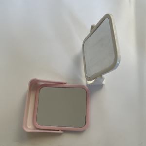 Miroir de maquillage de bureau en plastique carré rotatif classique portable miroir de courtoisie rotatif - Product Image 4