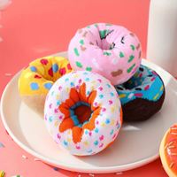 Chaussettes mi-mollet à motif de quatre doubles donuts colorés pour Halloween, Noël, la Saint-Valentin, cadeaux quatre saisons