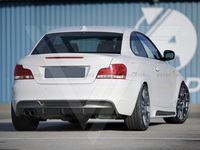 Pare-chocs arrière en fibre de verre de style Rieger avec diffuseur pour 2007-2011 Bmw Série 1 E82 E88