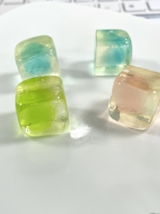 <span class=keywords><strong>Cubo</strong></span> de hielo <span class=keywords><strong>4D</strong></span> gomoso con etiqueta privada al por mayor con animal gomoso en el interior de la fábrica de China - Product Image 5