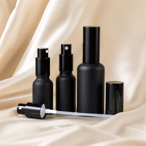 Ensemble de flacons cosmétiques avec pompe pulvérisatrice, emballage noir mat vide pour sérum de soin de la peau, fournisseur en gros - Product Image 4