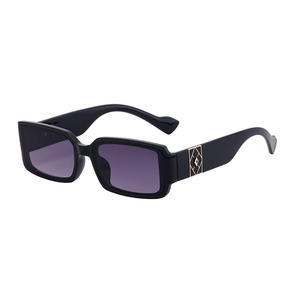 Lunettes de soleil carrées de style européen personnalisées, UV400, unisexe, verres en PC, tendance Instagram, protection solaire, emballage en boîte - Product Image 4