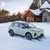 Conception raffinée FAW Bestune JOYEE S08 5 places, conduite à gauche, niveau de sécurité élevé, performances fluides, voiture électrique automatique SUV