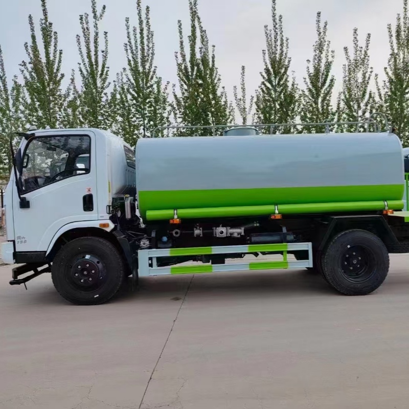12 Ton Manual Gear Sprinkler Truck Easy-to-Operate Watering Cart on Sale for Municipal Greening