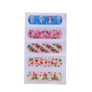 Le fabricant fournit des pansements imperméables à motifs de dessins animés, des pansements personnalisés en PE, portables pour usage domestique, et avec impression de logo. - Product Image 3