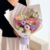 Papier d'emballage rayé minimaliste, papier kraft de haute qualité pour bouquets de fleurs et emballages cadeaux