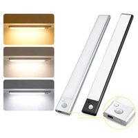 Lampe LED sans fil magnétique rechargeable à détecteur de mouvement pour armoire, cuisine, chambre, placard, escalier, en aluminium, design moderne