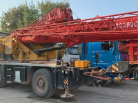 VENTE EN GROS Nouvelle arrivée 30 tonnes SRC300 Grue tout-terrain avec bras droit hydraulique adaptée à plusieurs scénarios