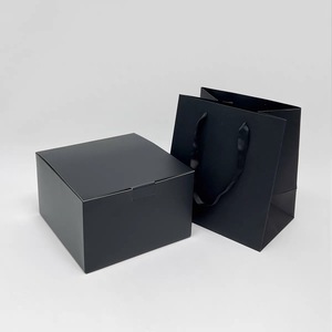 Scatola di Lusso Personalizzata in Cartone Nero Opaco per Cappelli da Baseball, Impermeabile e Resistente ai Graffi, con Logo - Product Image 4