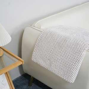 Легкое жаккардовое белое Фланелевое Флисовое одеяло с узором - Product Image 2