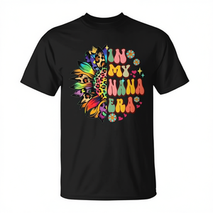 T-shirt unisexe pour adulte à col rond et manches courtes, imprimé numérique, motif léopard, tournesol et tie-dye, collection « In My Nana Era », cadeau pour réunion de famille ou fête - Product Image 2