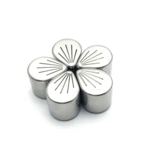 Hot Style Flower-Shaped Metal Whiskey Chilling Stones 304 Stainless Steel Ice Cubes for Beer and Wine Bar Accessories