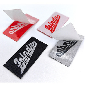 Tùy Chỉnh Mật Độ Cao <span class=keywords><strong>3D</strong></span> Logo Tag Sắt Trên Nhiệt Báo Chí Satin Kích Thước Chăm Sóc Cổ May May Nhãn Dệt Chăm Sóc Nhãn Cho Quần Áo - Product Image 3