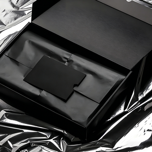 Caja de Regalo Magnética Negra al por Mayor <span class=keywords><strong>con</strong></span> MOQ Bajo y Precio Bajo, Caja Rígida de Cartón <span class=keywords><strong>con</strong></span> Forro de <span class=keywords><strong>Tela</strong></span> Satinada - Product Image 6