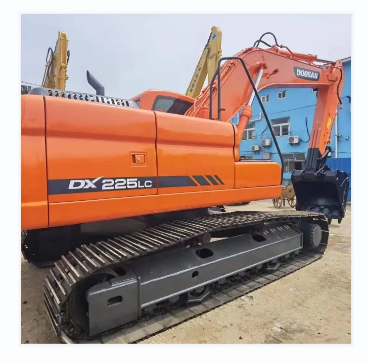 Doosan DX225 21.8トン油圧中古掘削機工場直販